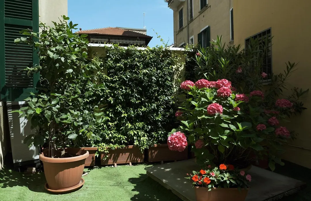 Comecasa Flowery Terraced Apartment-1